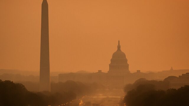 Heat wave and pollution collide as Washington prepares record July Fourth