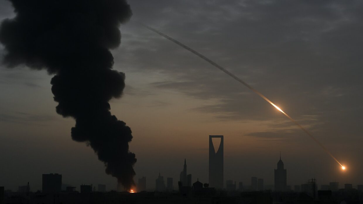 Houthis Attack Saudi Capital for First Time Since July Escalation; Turkey Signals Military Support