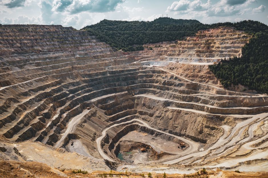 Australia’s resources minister signals long-term gas reliance while court overturns goldmine protection order